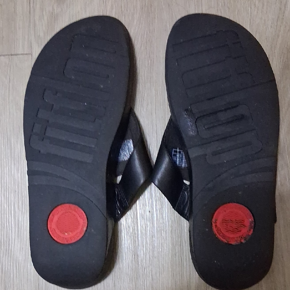 Fitflop Black Thong Sandals - Picture 2 of 8